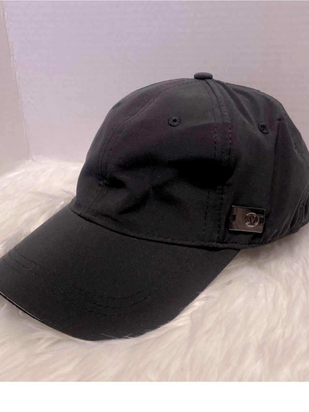 Lululemon black cap